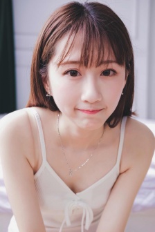 校长捏住陈若雪胸前全文